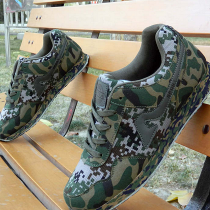 Camouflage Unique Casual Running Shoes Unisex..